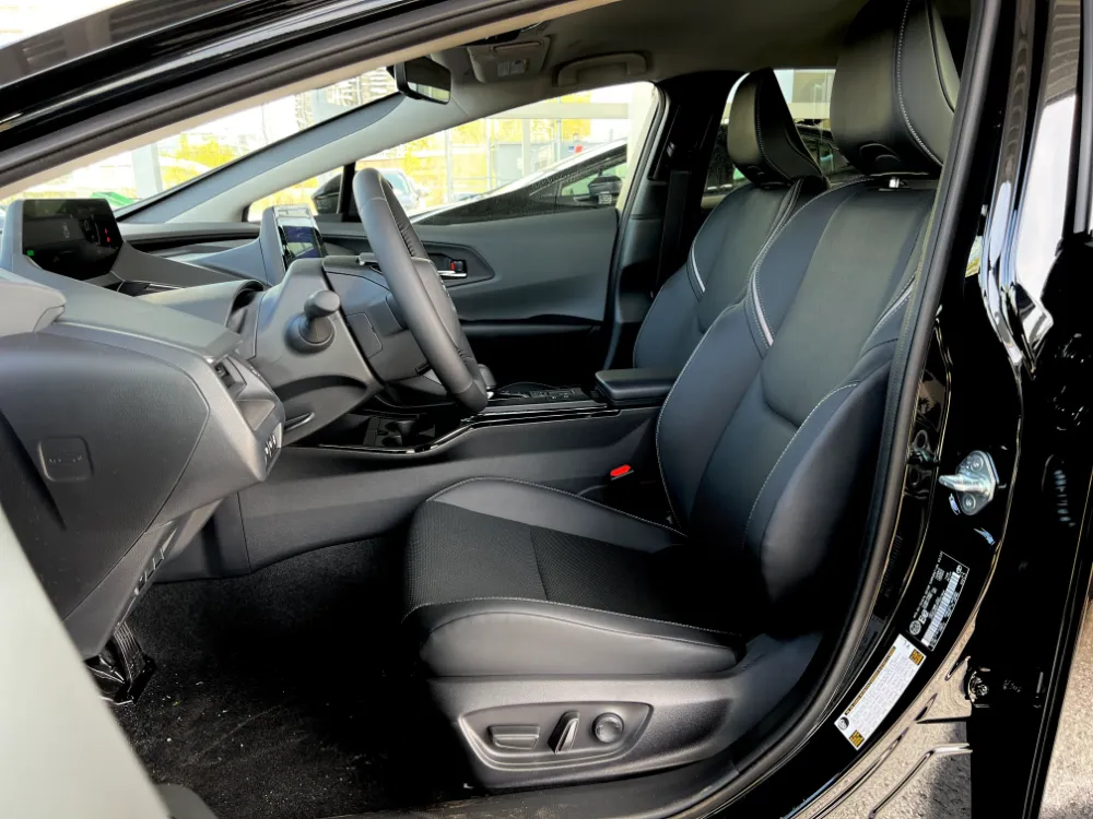 2023 toyota prius hybrid xle black 9